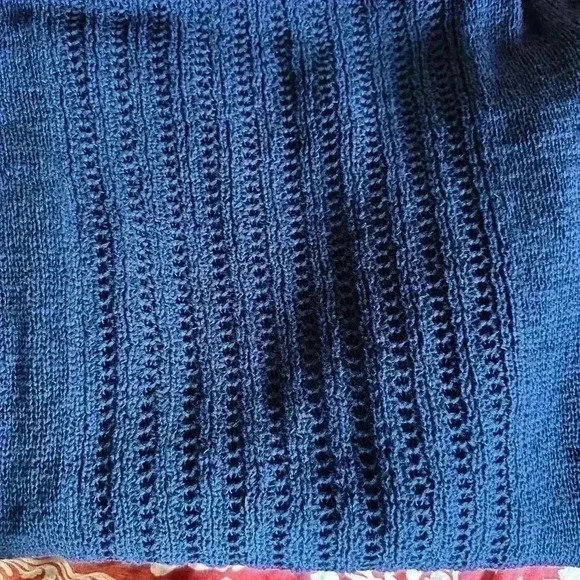 Rachel Zoe‎ large Navy blue open weave back and sleeve sweater. Worn once. - Picture 4 of 9